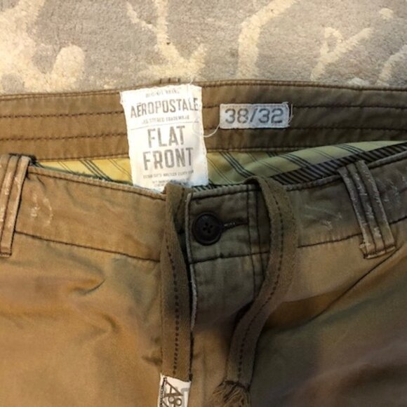 Aeropostale khaki pants 38/32 flat front and flap pockets Men's   10 inch leg - Picture 2 of 3